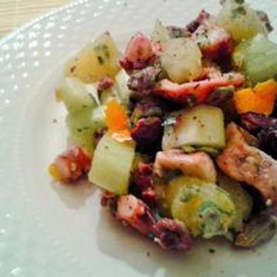 Insalata polpo e patate aromatizzata all'arancia